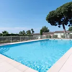 Bright Cocoon With Pool And Sea View