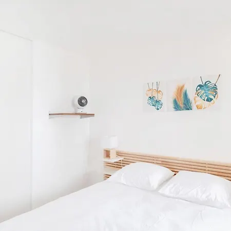 Apartmán Bright Cocoon With Pool And Sea View Sainte-Maxime