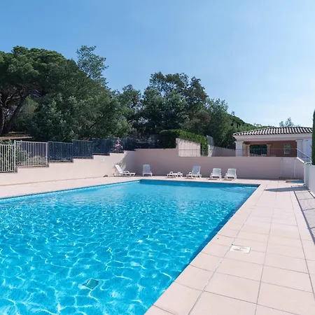 Apartment Bright Cocoon With Pool And Sea View