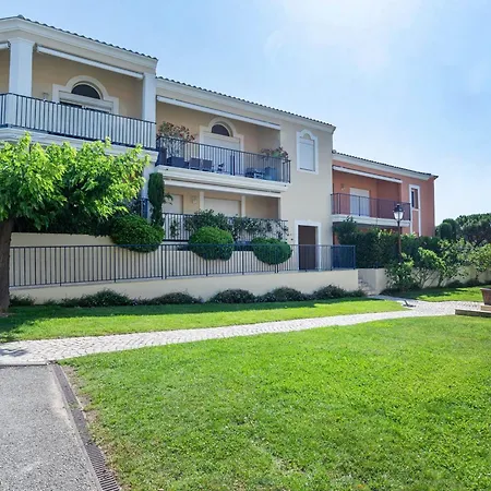 Bright Cocoon With Pool And Sea View Apartmán *