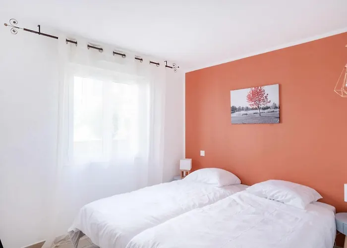 Apartment Bright Cocoon With Pool And Sea View *