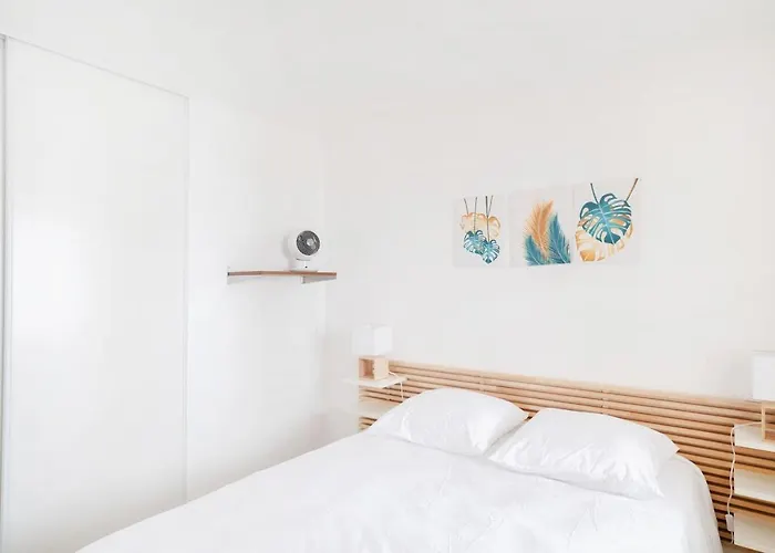Apartmán Bright Cocoon With Pool And Sea View Sainte-Maxime
